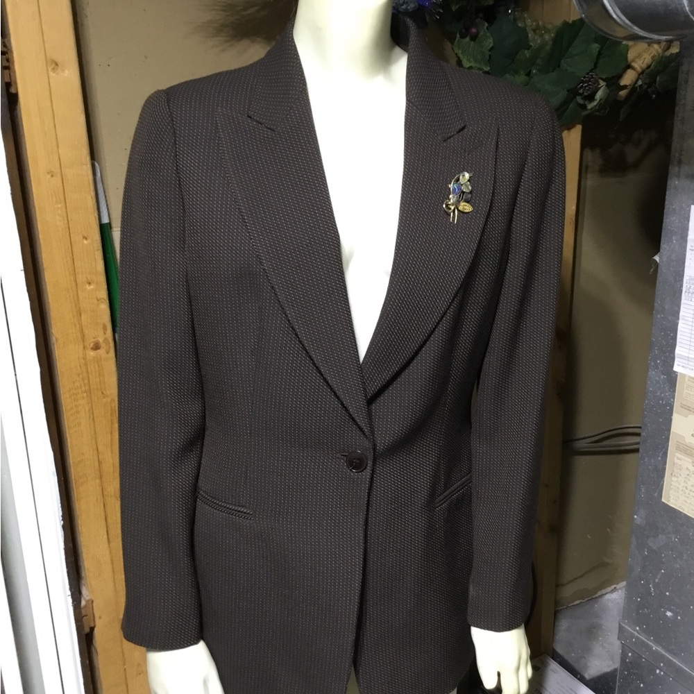 Giorgio Armani LE Collezioni Brown Pant Suit - Picture 3 of 16